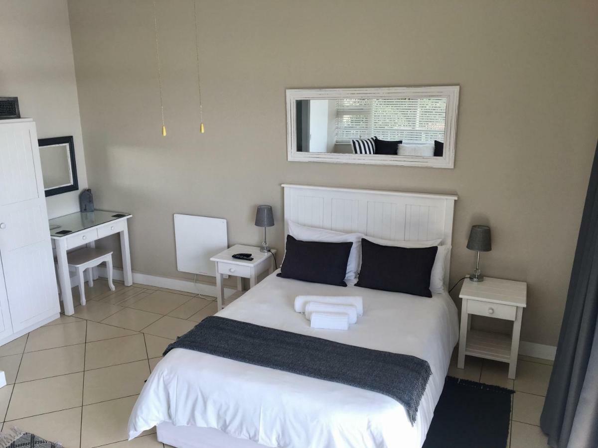 La Mer Guesthouse Port Elizabeth Eksteriør billede